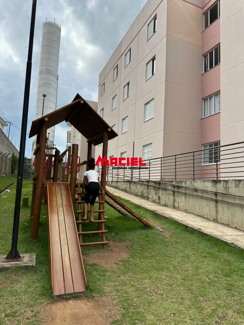 Comprar Apartamento / Padr&atilde;o em S&atilde;o Jos&eacute; dos Campos R$ 181.000,00 - Foto 11