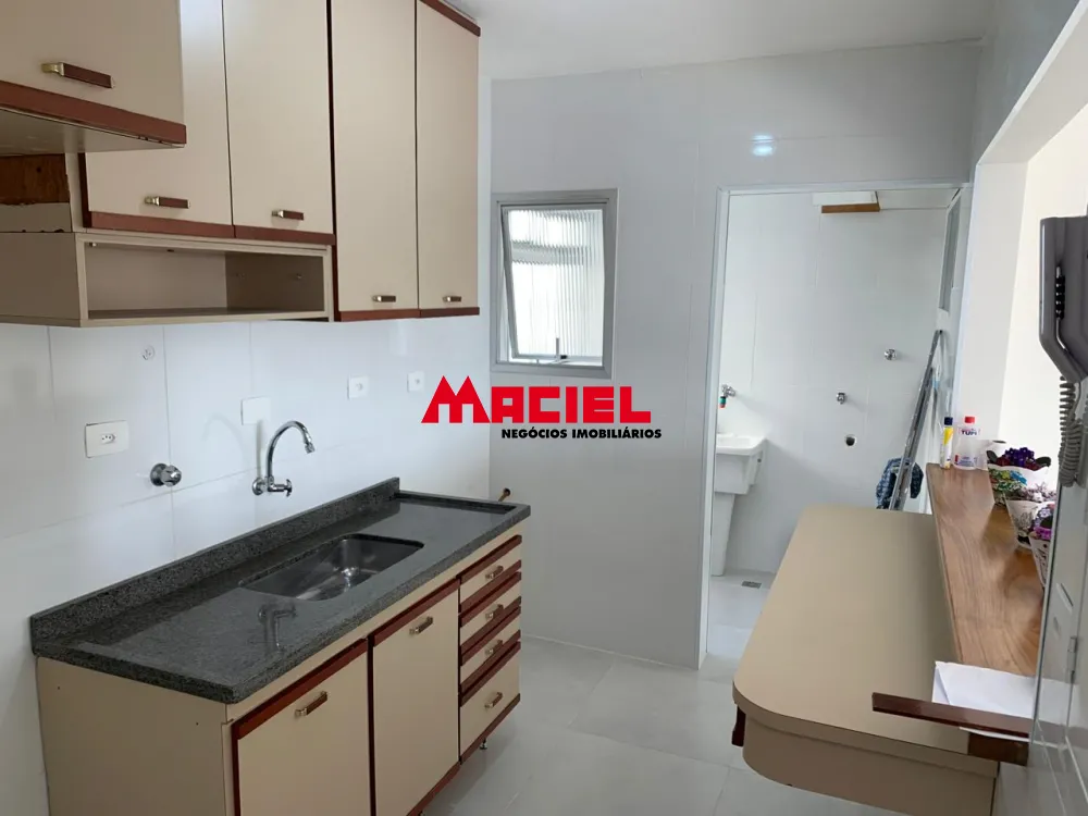 Alugar Apartamento / Padr&atilde;o em S&atilde;o Jos&eacute; dos Campos R$ 2.500,00 - Foto 2