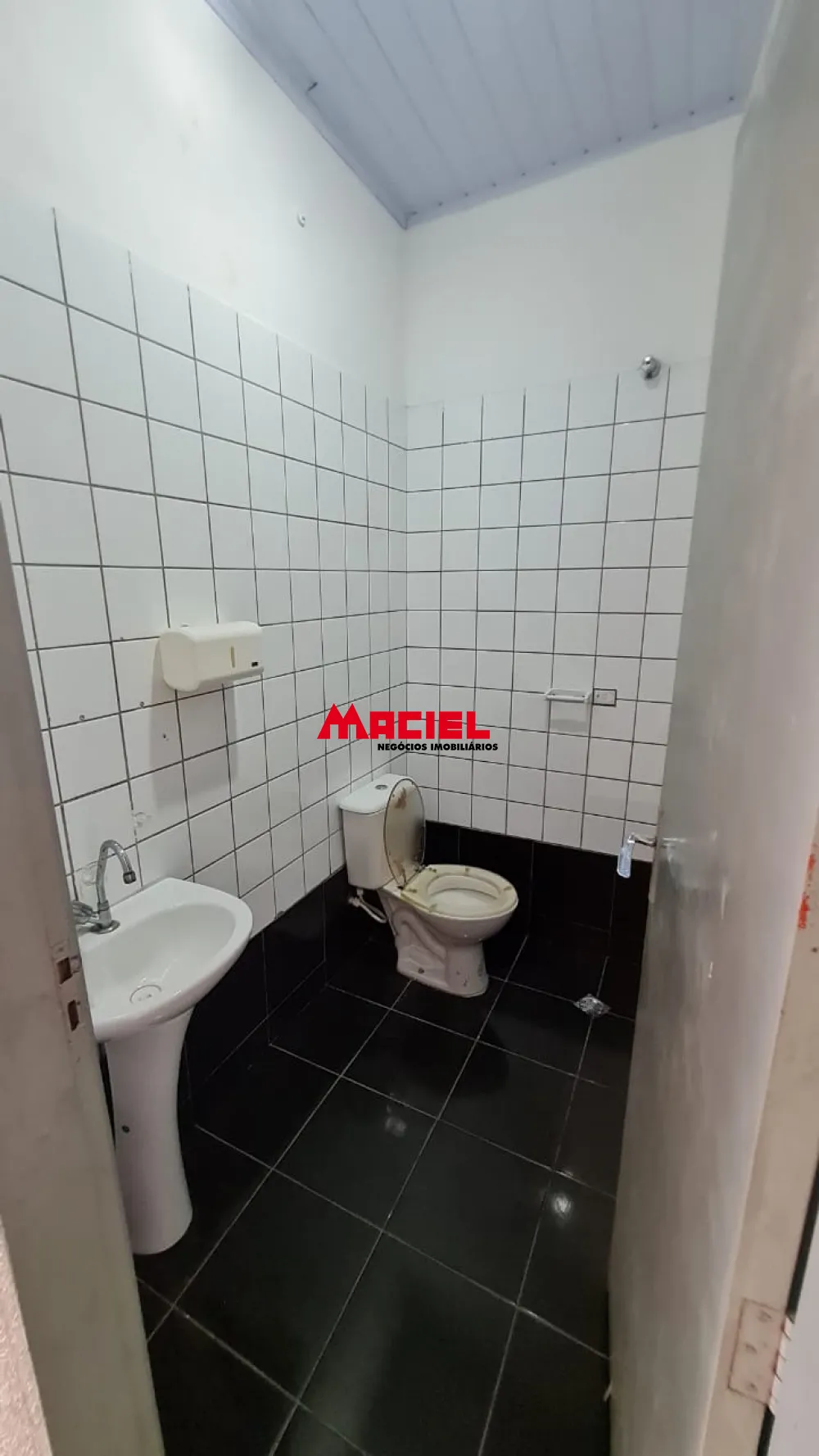 Alugar Comercial / Ponto Comercial em S&atilde;o Jos&eacute; dos Campos R$ 6.000,00 - Foto 7