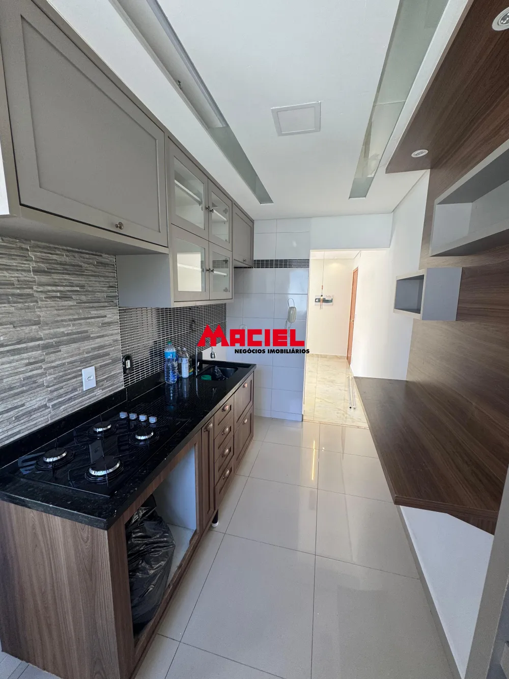 Alugar Apartamento / Padr&atilde;o em S&atilde;o Jos&eacute; dos Campos R$ 3.000,00 - Foto 2