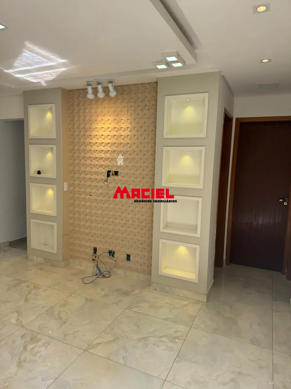 Alugar Apartamento / Padr&atilde;o em S&atilde;o Jos&eacute; dos Campos R$ 3.000,00 - Foto 3