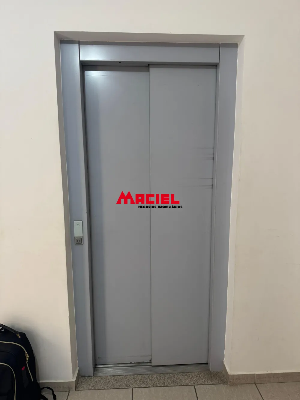 Alugar Apartamento / Padr&atilde;o em S&atilde;o Jos&eacute; dos Campos R$ 3.000,00 - Foto 12