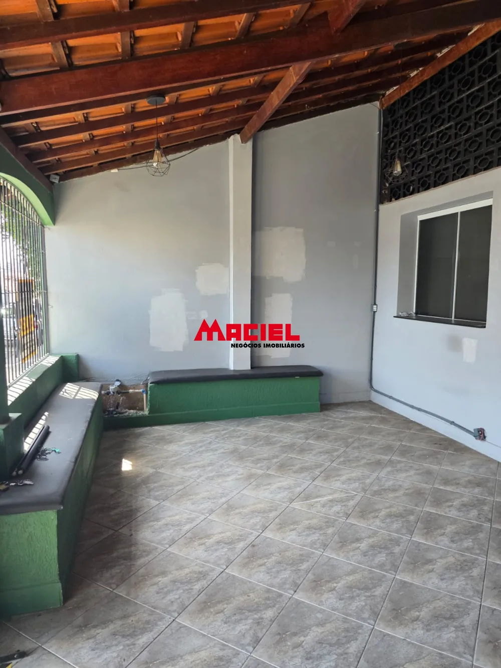 Alugar Comercial / Ponto Comercial em S&atilde;o Jos&eacute; dos Campos R$ 3.300,00 - Foto 2