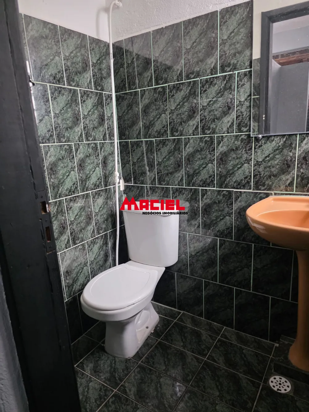 Alugar Comercial / Ponto Comercial em S&atilde;o Jos&eacute; dos Campos R$ 3.300,00 - Foto 14