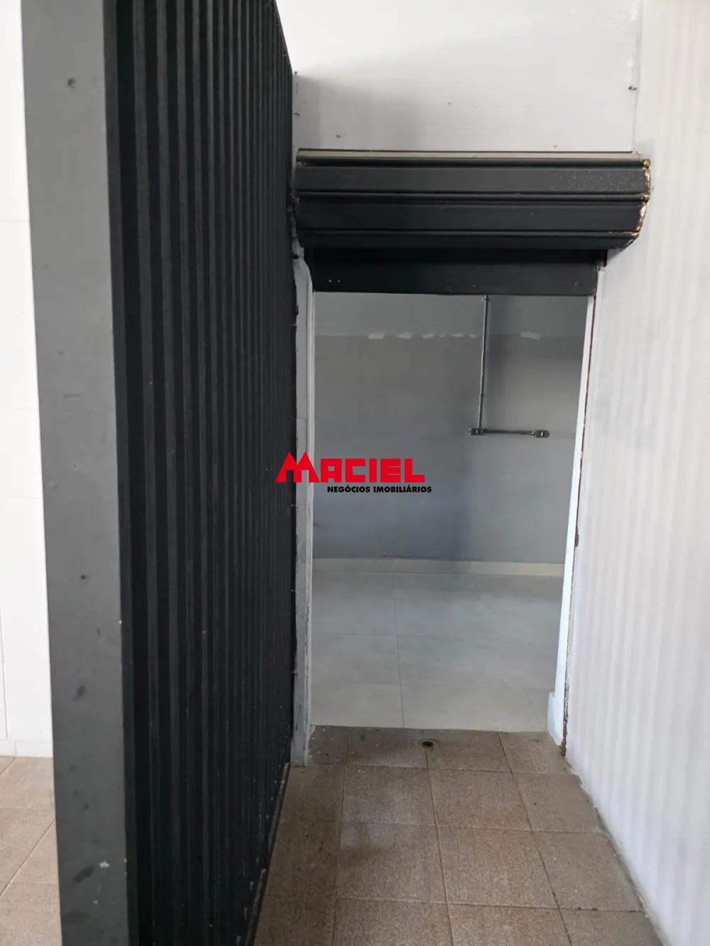 Alugar Comercial / Ponto Comercial em S&atilde;o Jos&eacute; dos Campos R$ 3.300,00 - Foto 28