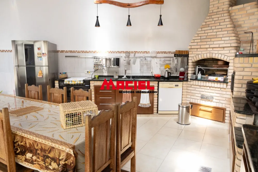 Comprar Casa / Sobrado em Jacare&iacute; R$ 650.000,00 - Foto 1