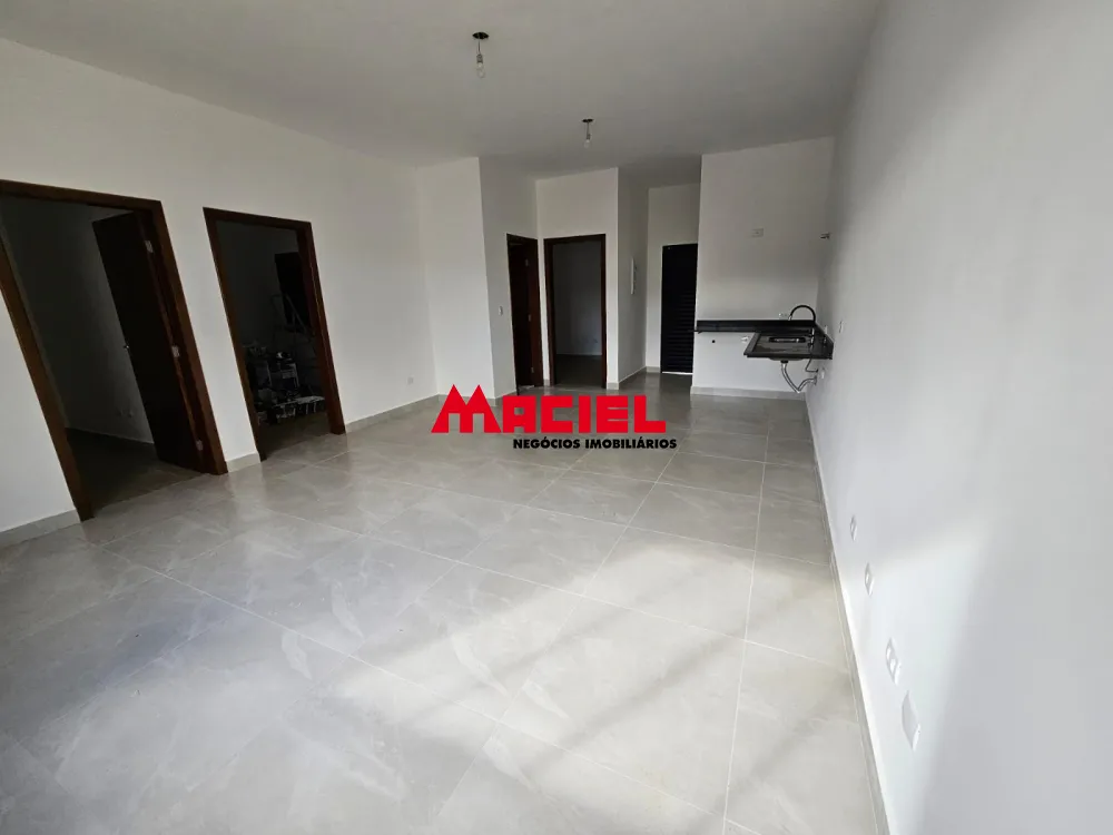 Comprar Casa / Padr&atilde;o em Ca&ccedil;apava R$ 405.000,00 - Foto 2