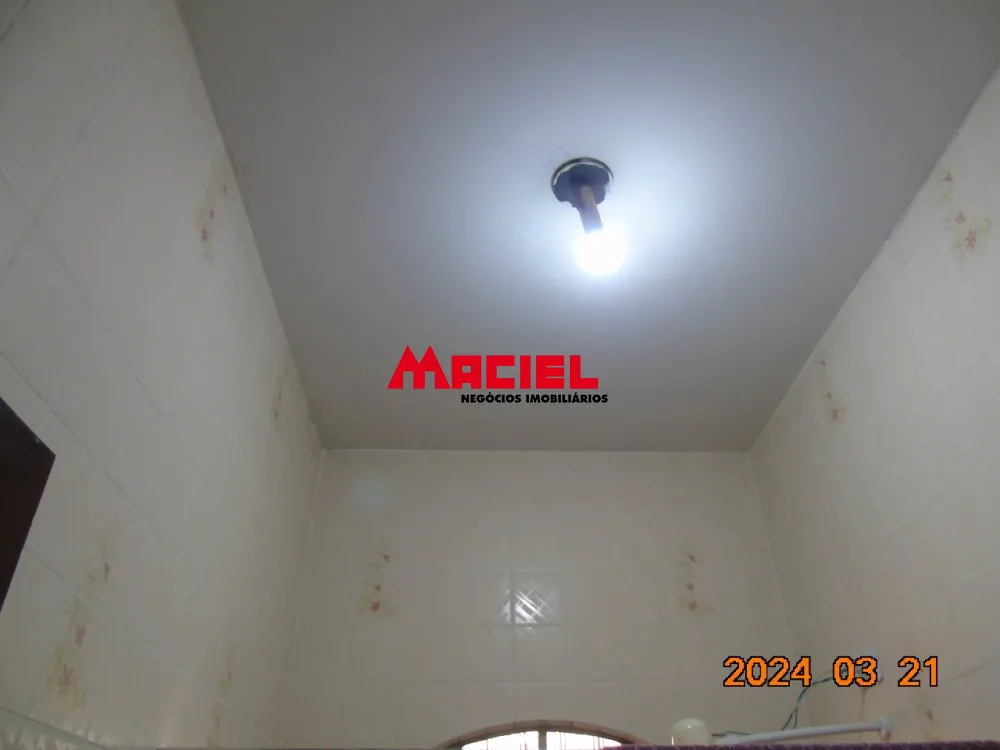 Comprar Casa / Padr&atilde;o em S&atilde;o Jos&eacute; dos Campos R$ 950.000,00 - Foto 2