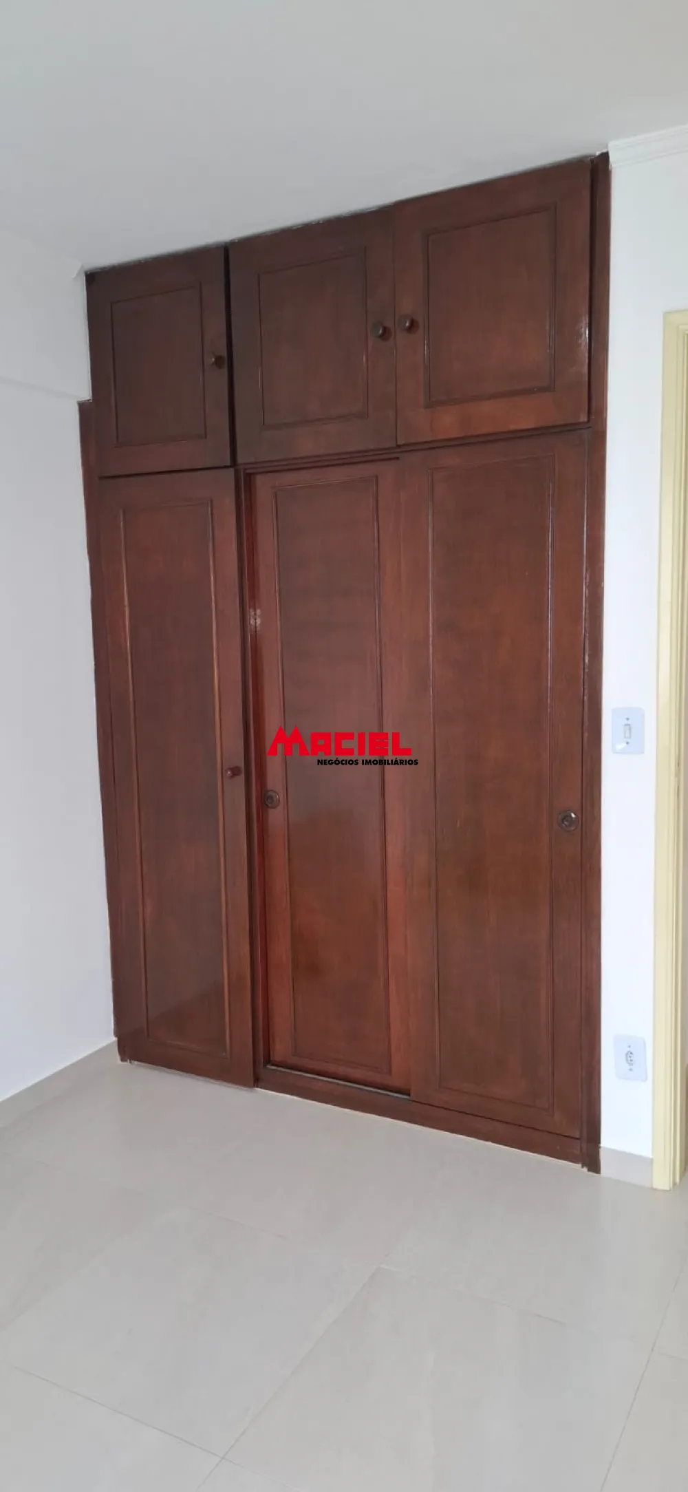 Alugar Apartamento / Padr&atilde;o em S&atilde;o Jos&eacute; dos Campos R$ 1.700,00 - Foto 11