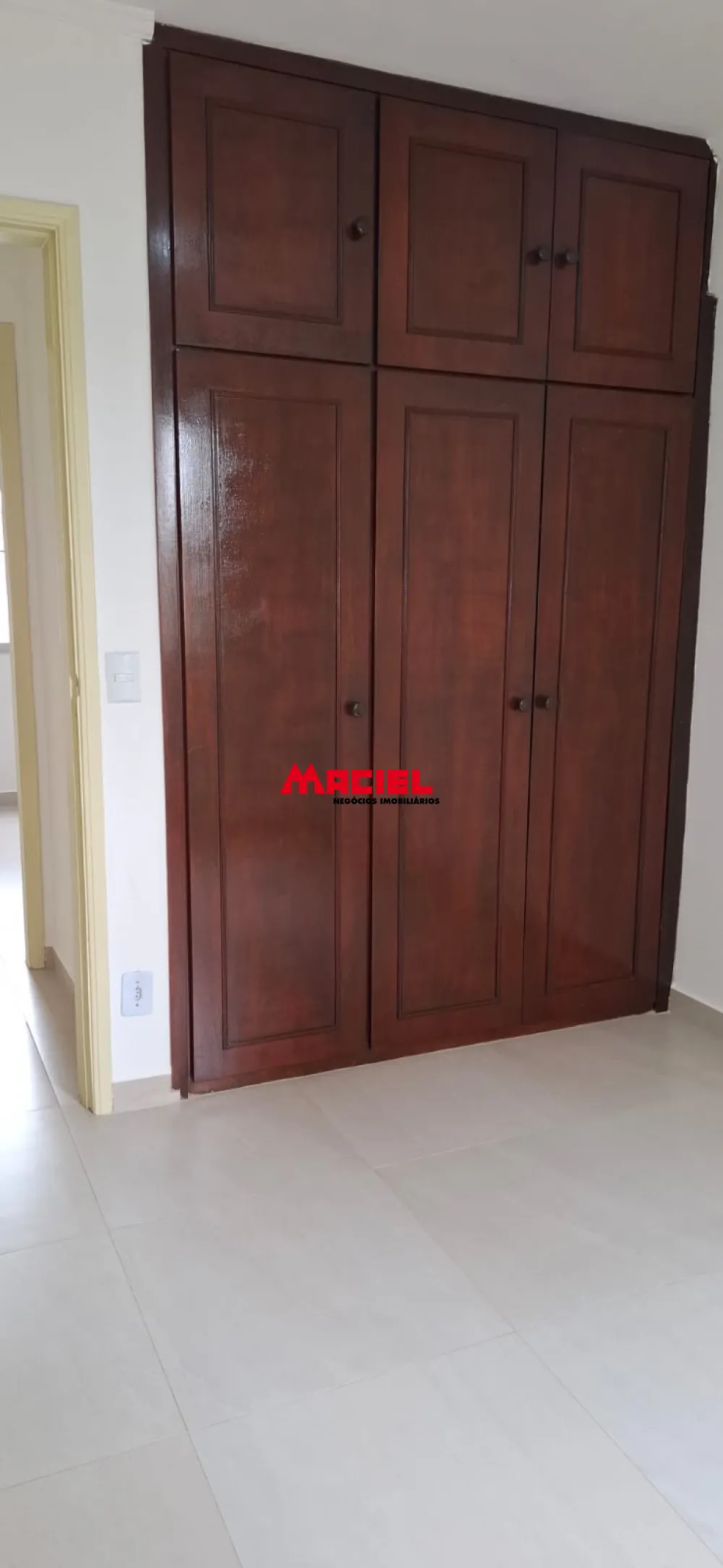 Alugar Apartamento / Padr&atilde;o em S&atilde;o Jos&eacute; dos Campos R$ 1.700,00 - Foto 14