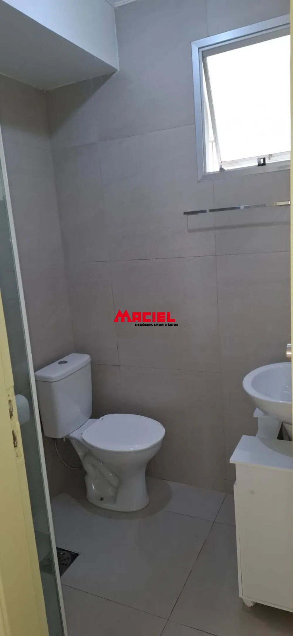 Alugar Apartamento / Padr&atilde;o em S&atilde;o Jos&eacute; dos Campos R$ 1.700,00 - Foto 17