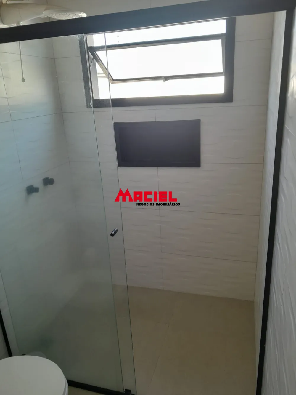 Comprar Casa / Condom&iacute;nio em Ca&ccedil;apava R$ 1.600.000,00 - Foto 3