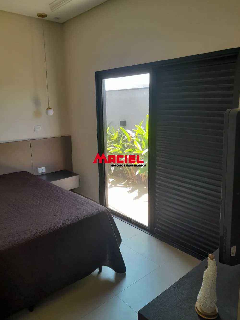 Comprar Casa / Condom&iacute;nio em Ca&ccedil;apava R$ 1.600.000,00 - Foto 4