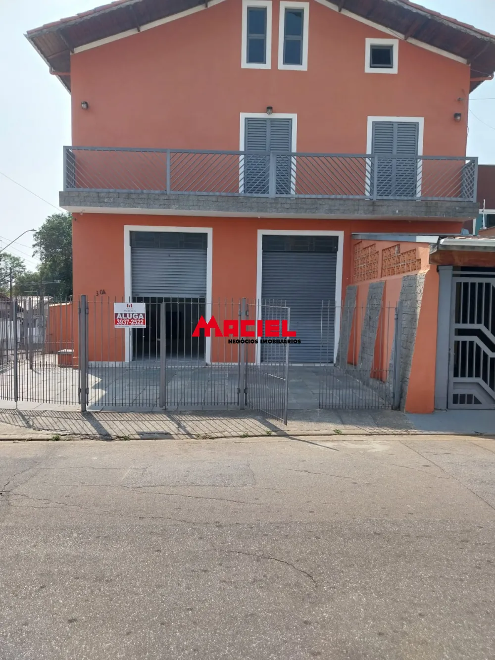 Alugar Comercial / Ponto Comercial em S&atilde;o Jos&eacute; dos Campos R$ 4.000,00 - Foto 1