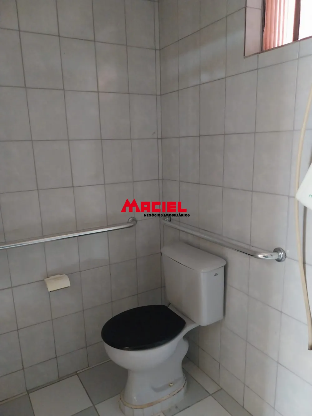 Alugar Comercial / Ponto Comercial em S&atilde;o Jos&eacute; dos Campos R$ 4.000,00 - Foto 10