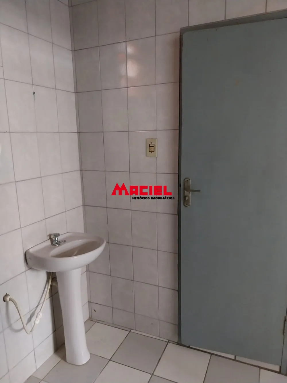 Alugar Comercial / Ponto Comercial em S&atilde;o Jos&eacute; dos Campos R$ 4.000,00 - Foto 11