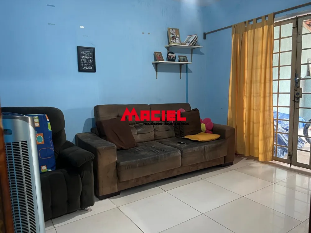 Comprar Casa / Padr&atilde;o em S&atilde;o Jos&eacute; dos Campos R$ 450.000,00 - Foto 2