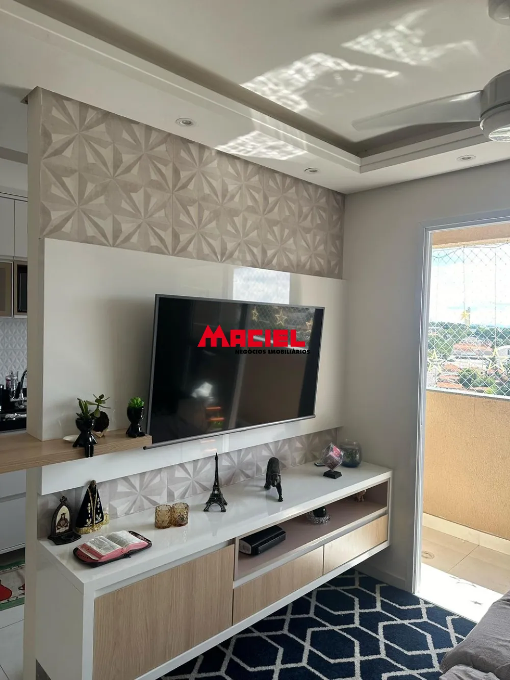 Alugar Apartamento / Padr&atilde;o em S&atilde;o Jos&eacute; dos Campos R$ 2.900,00 - Foto 3