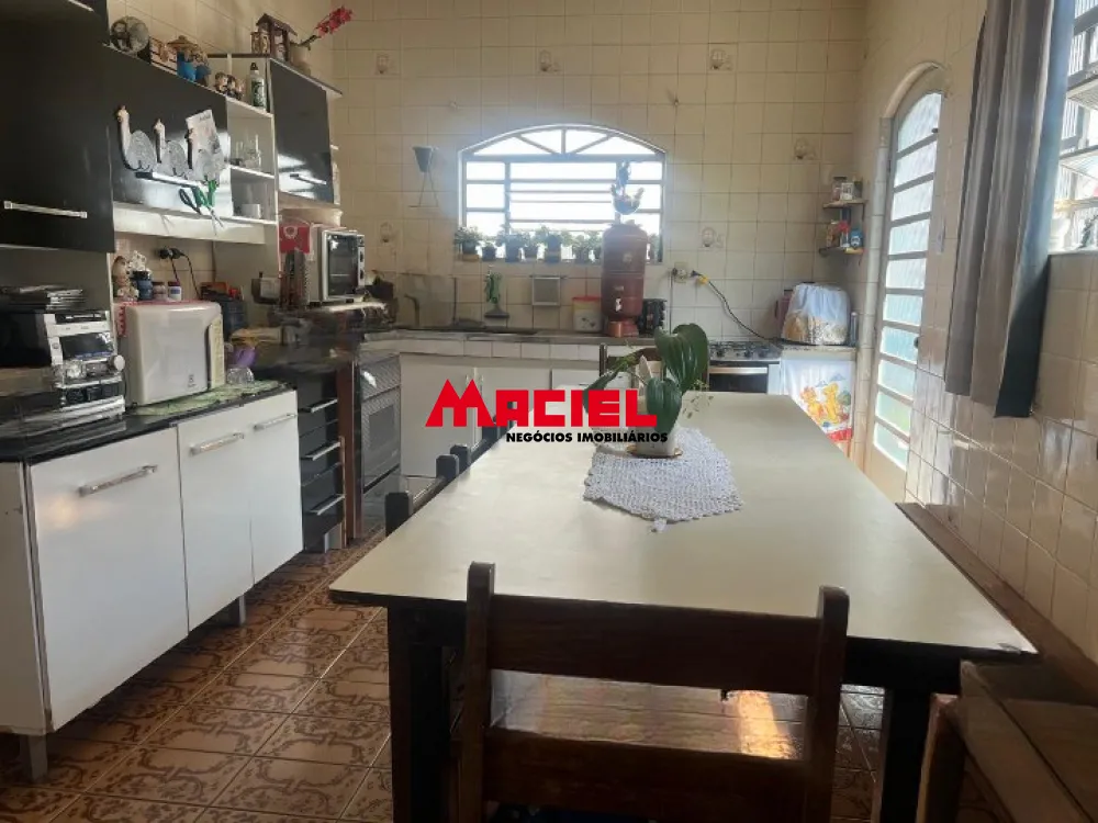 Comprar Casa / Padr&atilde;o em S&atilde;o Jos&eacute; dos Campos R$ 700.000,00 - Foto 3