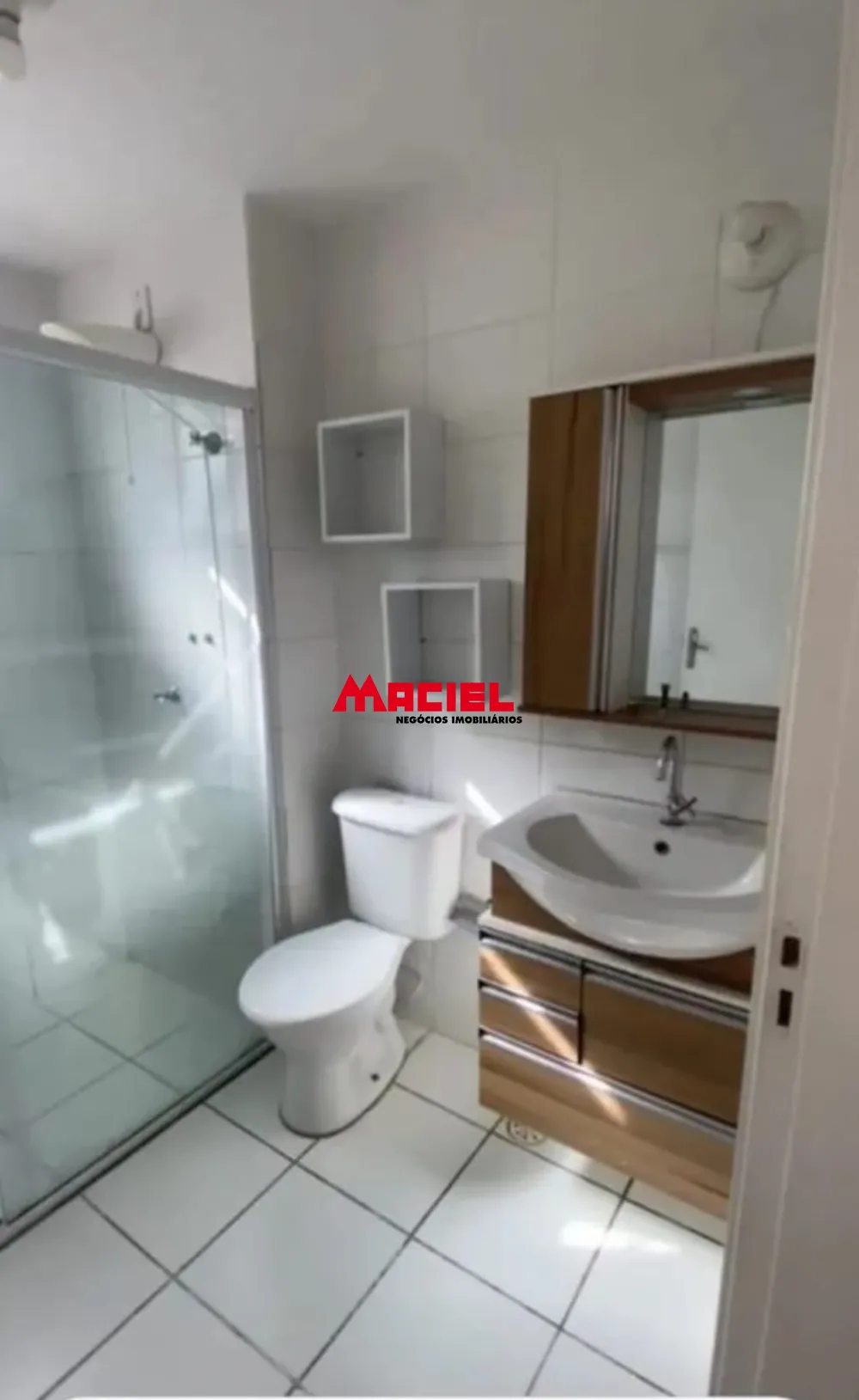 Alugar Apartamento / Padr&atilde;o em S&atilde;o Jos&eacute; dos Campos R$ 1.150,00 - Foto 3