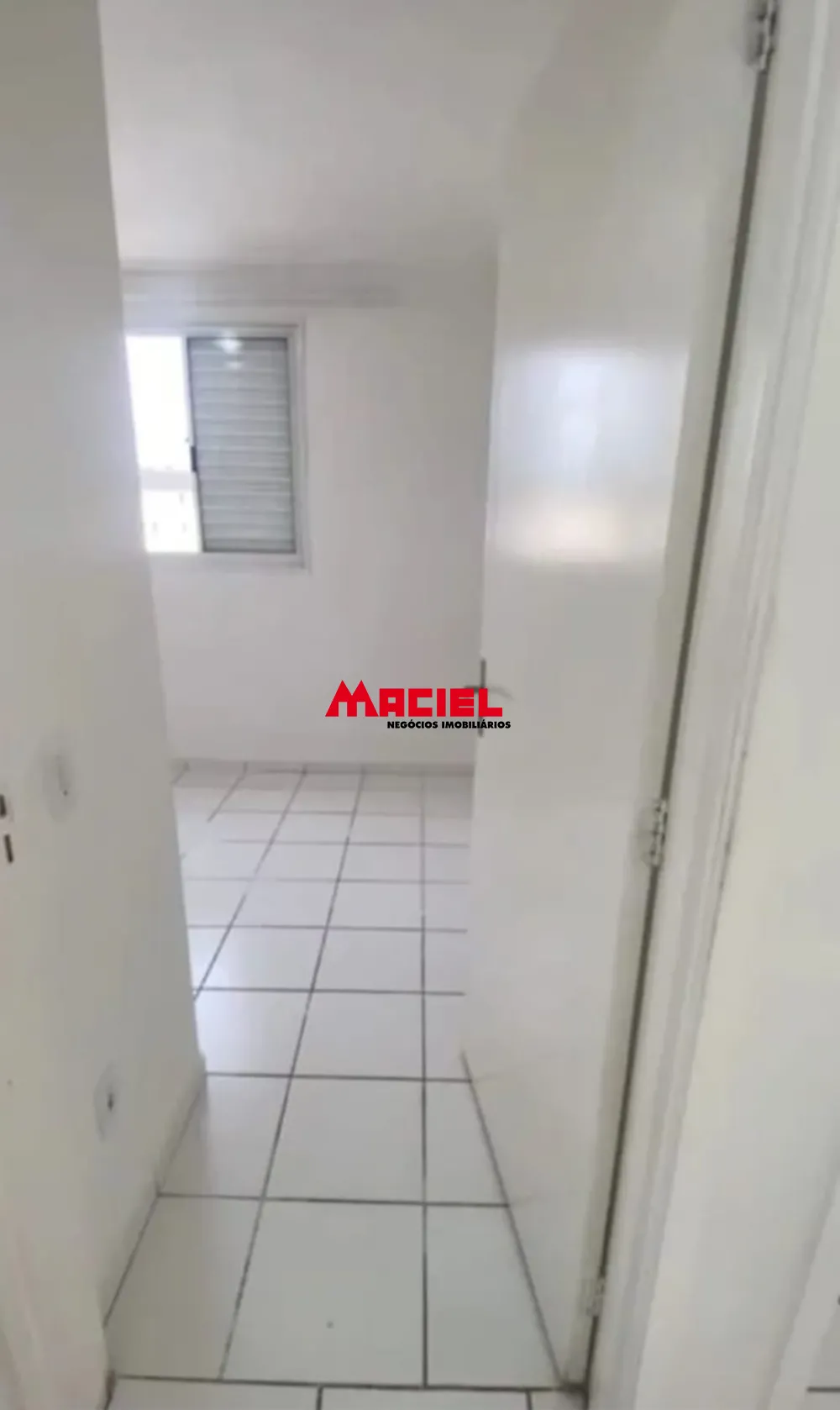 Alugar Apartamento / Padr&atilde;o em S&atilde;o Jos&eacute; dos Campos R$ 1.150,00 - Foto 4