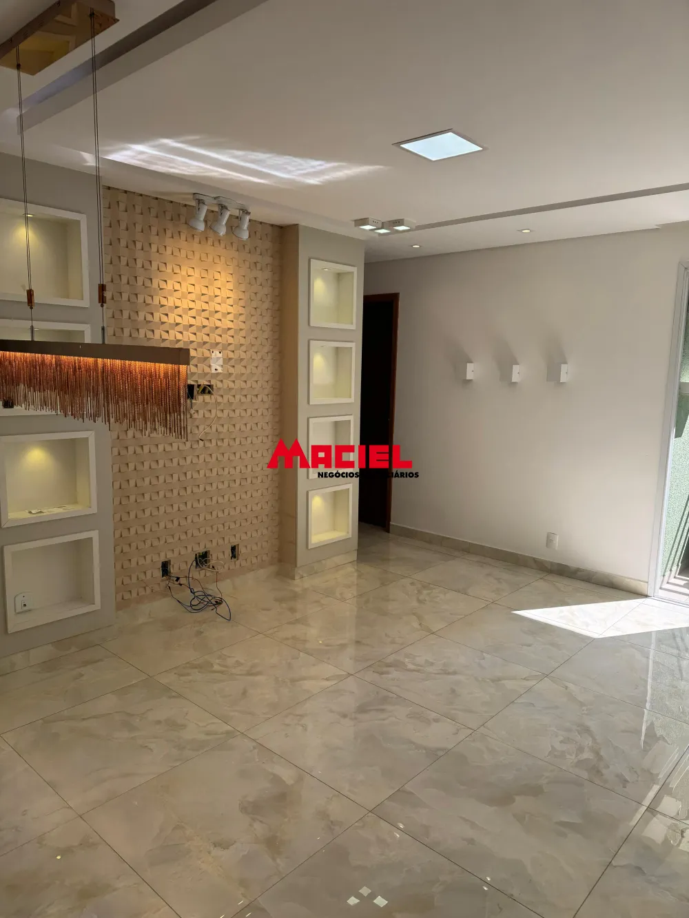 Alugar Apartamento / Padr&atilde;o em S&atilde;o Jos&eacute; dos Campos R$ 3.450,00 - Foto 2