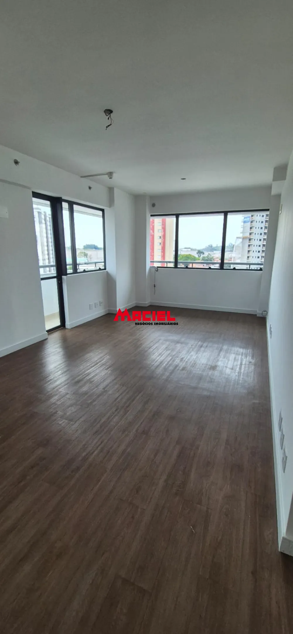 Comprar Comercial / Sala em Edif&iacute;cio/Condom&iacute;nio em S&atilde;o Jos&eacute; dos Campos R$ 340.000,00 - Foto 5