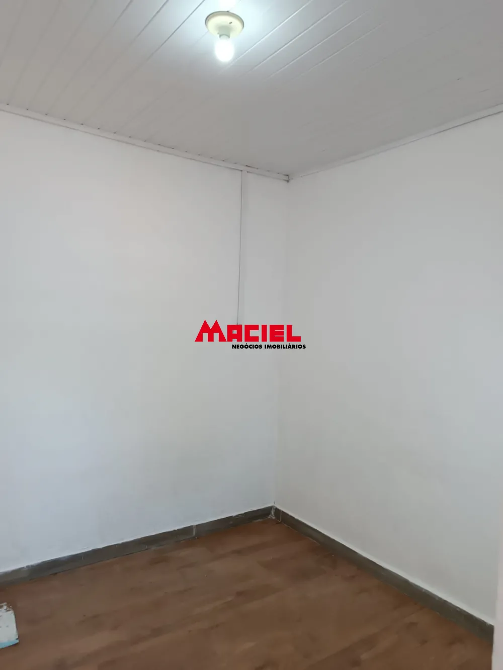 Alugar Casa / Padr&atilde;o em S&atilde;o Jos&eacute; dos Campos R$ 1.350,00 - Foto 6