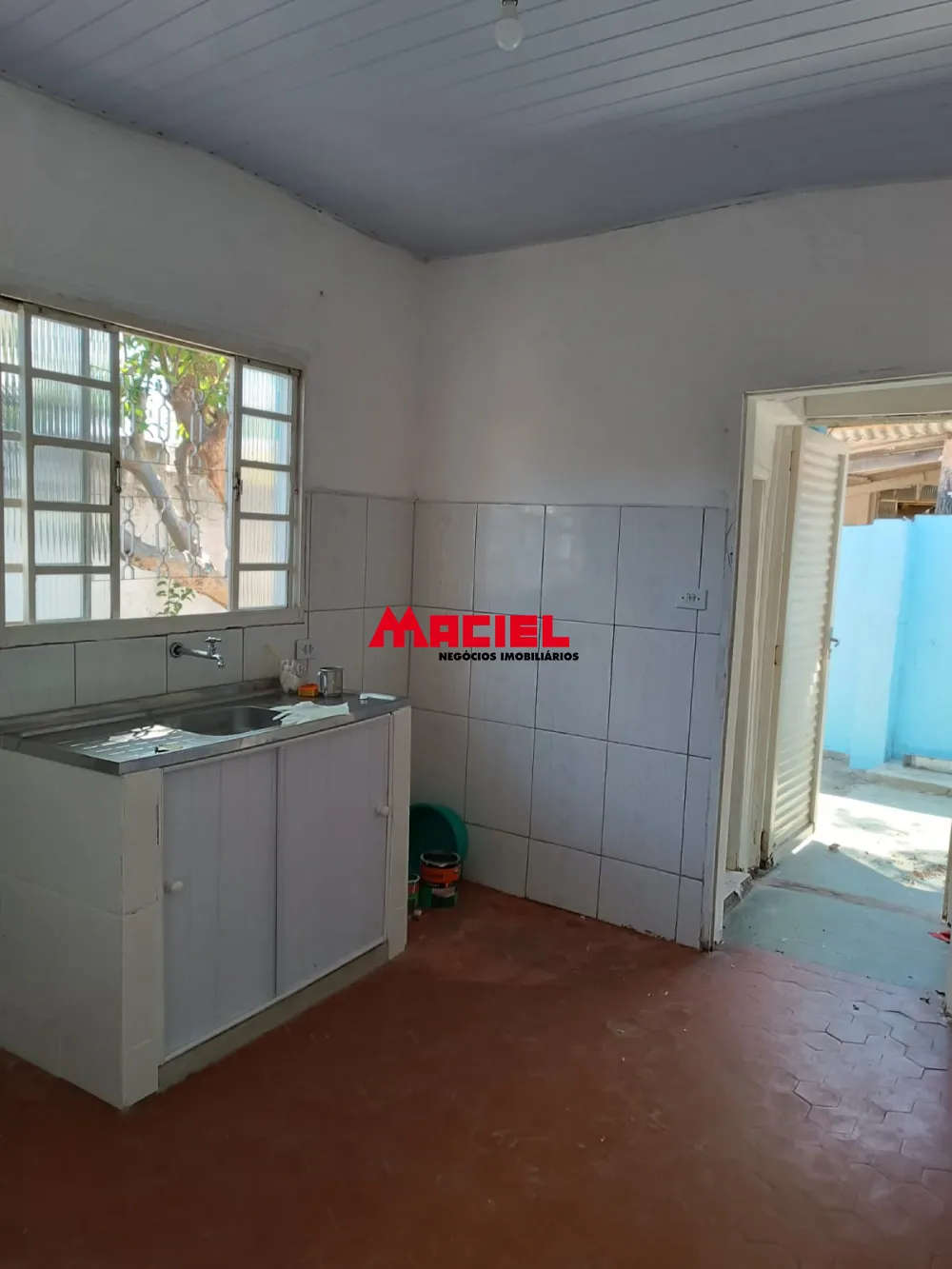 Alugar Casa / Padr&atilde;o em S&atilde;o Jos&eacute; dos Campos R$ 1.350,00 - Foto 8