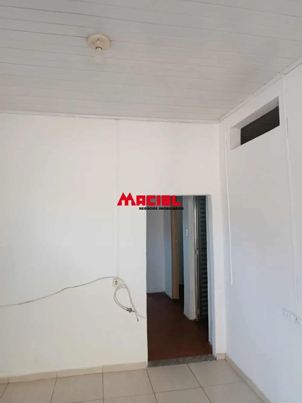 Alugar Casa / Padr&atilde;o em S&atilde;o Jos&eacute; dos Campos R$ 1.350,00 - Foto 16