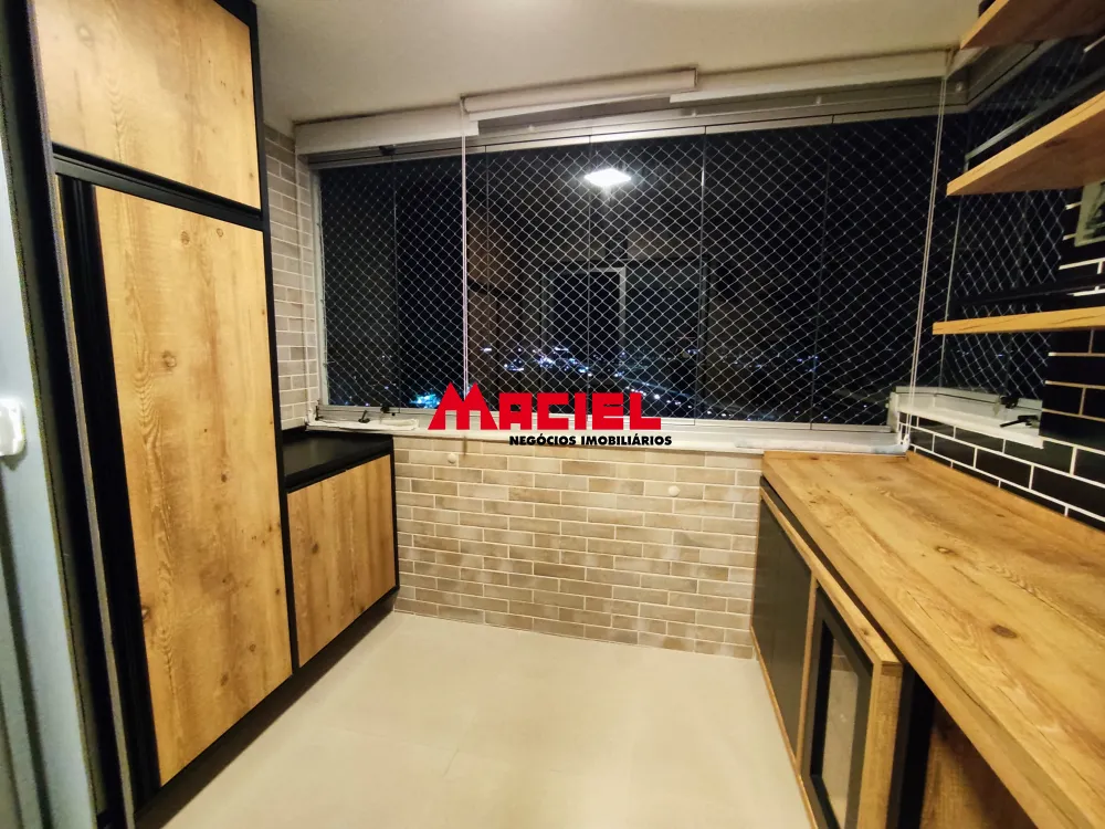Alugar Apartamento / Padr&atilde;o em S&atilde;o Jos&eacute; dos Campos R$ 2.900,00 - Foto 2
