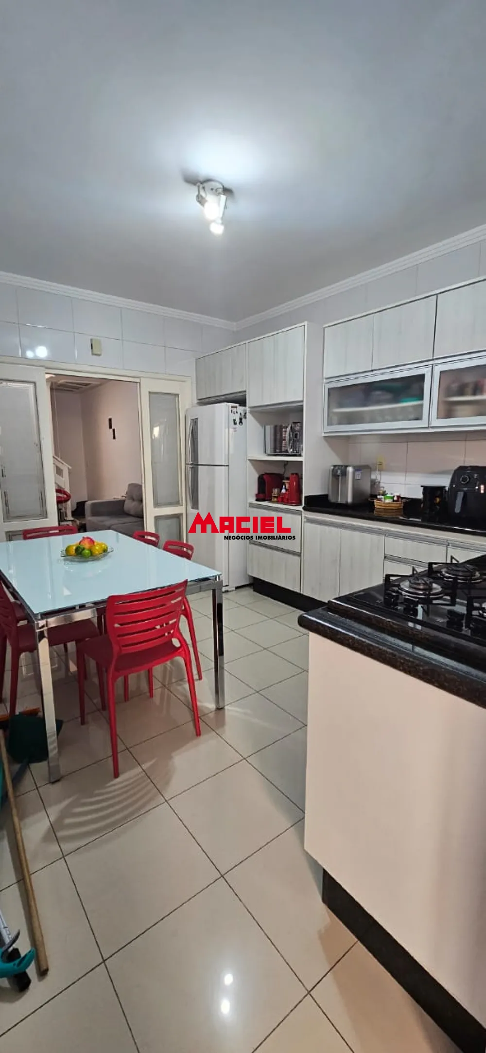 Comprar Casa / Sobrado em S&atilde;o Jos&eacute; dos Campos R$ 970.000,00 - Foto 6