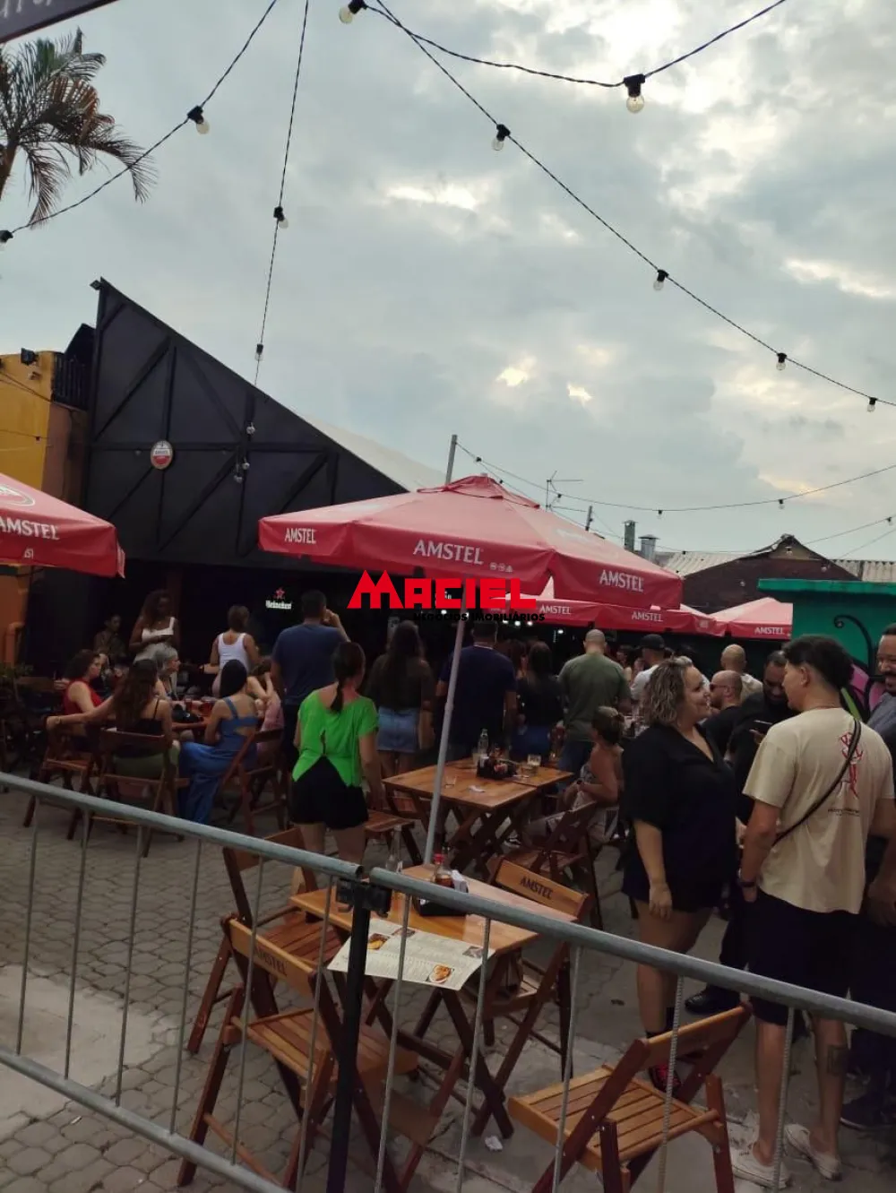 Comprar Comercial / Ponto Comercial em S&atilde;o Jos&eacute; dos Campos R$ 250.000,00 - Foto 1