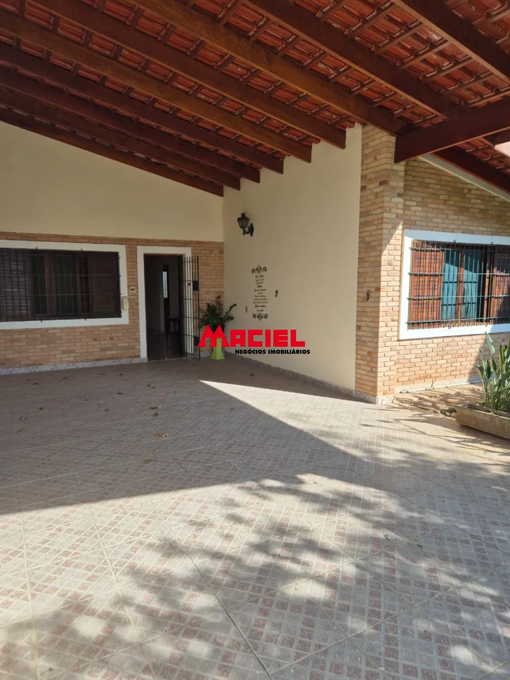 Comprar Casa / Padr&atilde;o em Caraguatatuba R$ 1.600.000,00 - Foto 1