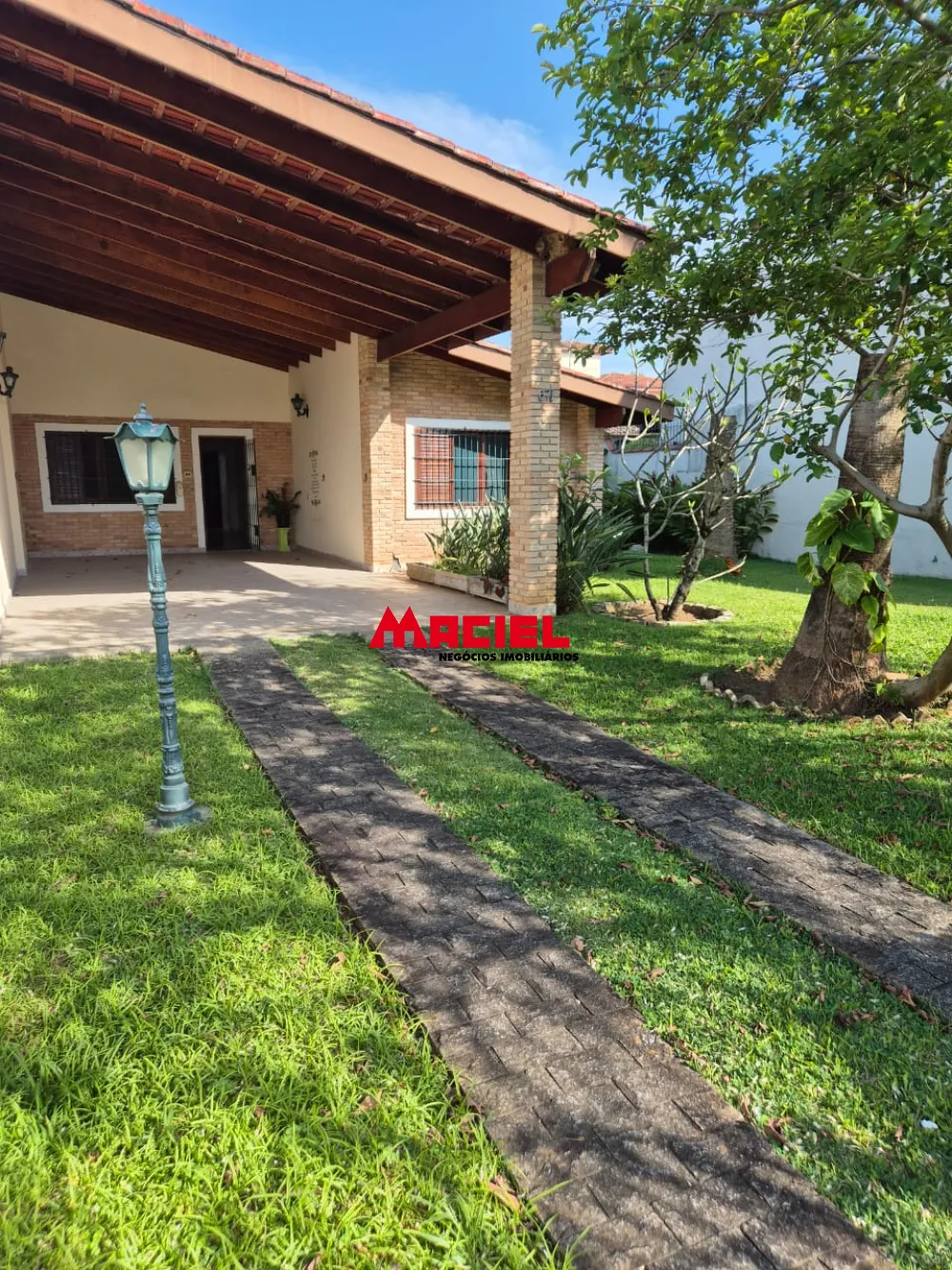 Comprar Casa / Padr&atilde;o em Caraguatatuba R$ 1.600.000,00 - Foto 9