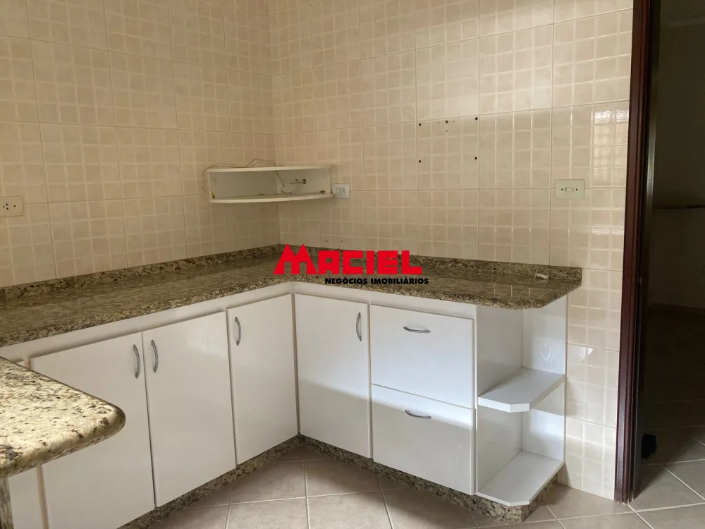 Comprar Casa / Padr&atilde;o em S&atilde;o Jos&eacute; dos Campos R$ 745.000,00 - Foto 4