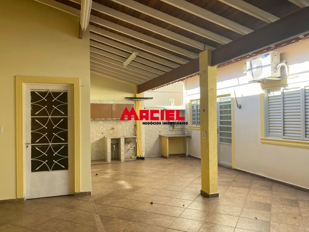Comprar Casa / Padr&atilde;o em S&atilde;o Jos&eacute; dos Campos R$ 745.000,00 - Foto 3