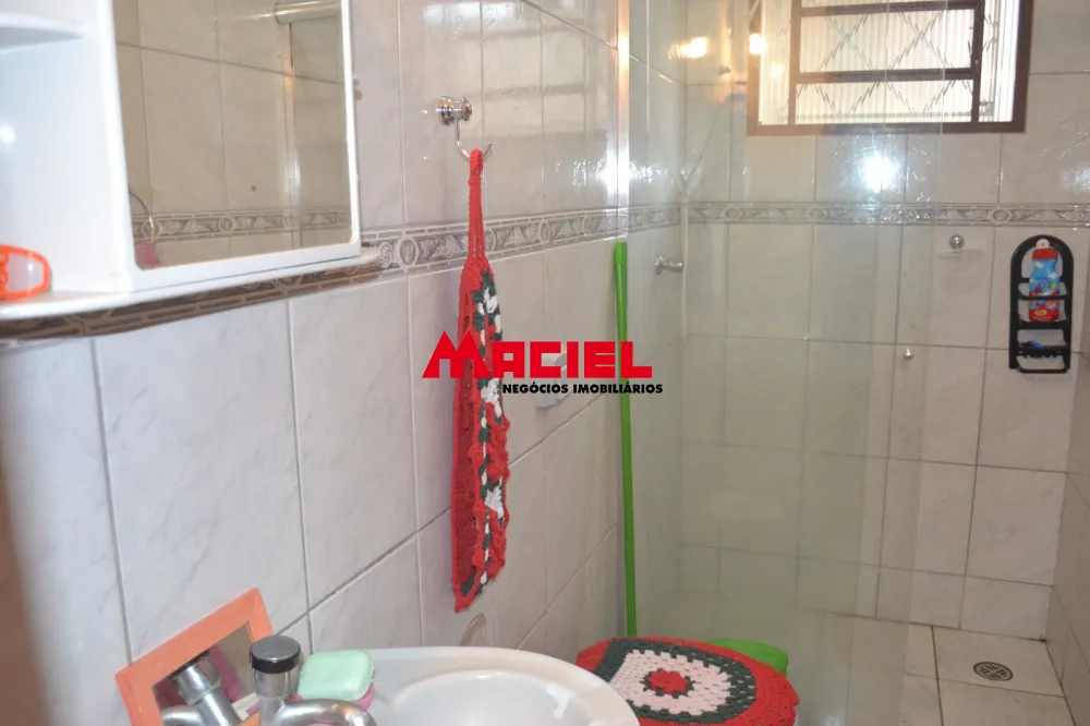 Comprar Casa / Padr&atilde;o em S&atilde;o Jos&eacute; dos Campos R$ 950.000,00 - Foto 4