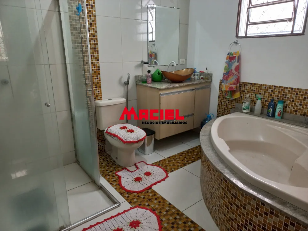 Comprar Casa / Padr&atilde;o em S&atilde;o Jos&eacute; dos Campos R$ 950.000,00 - Foto 10