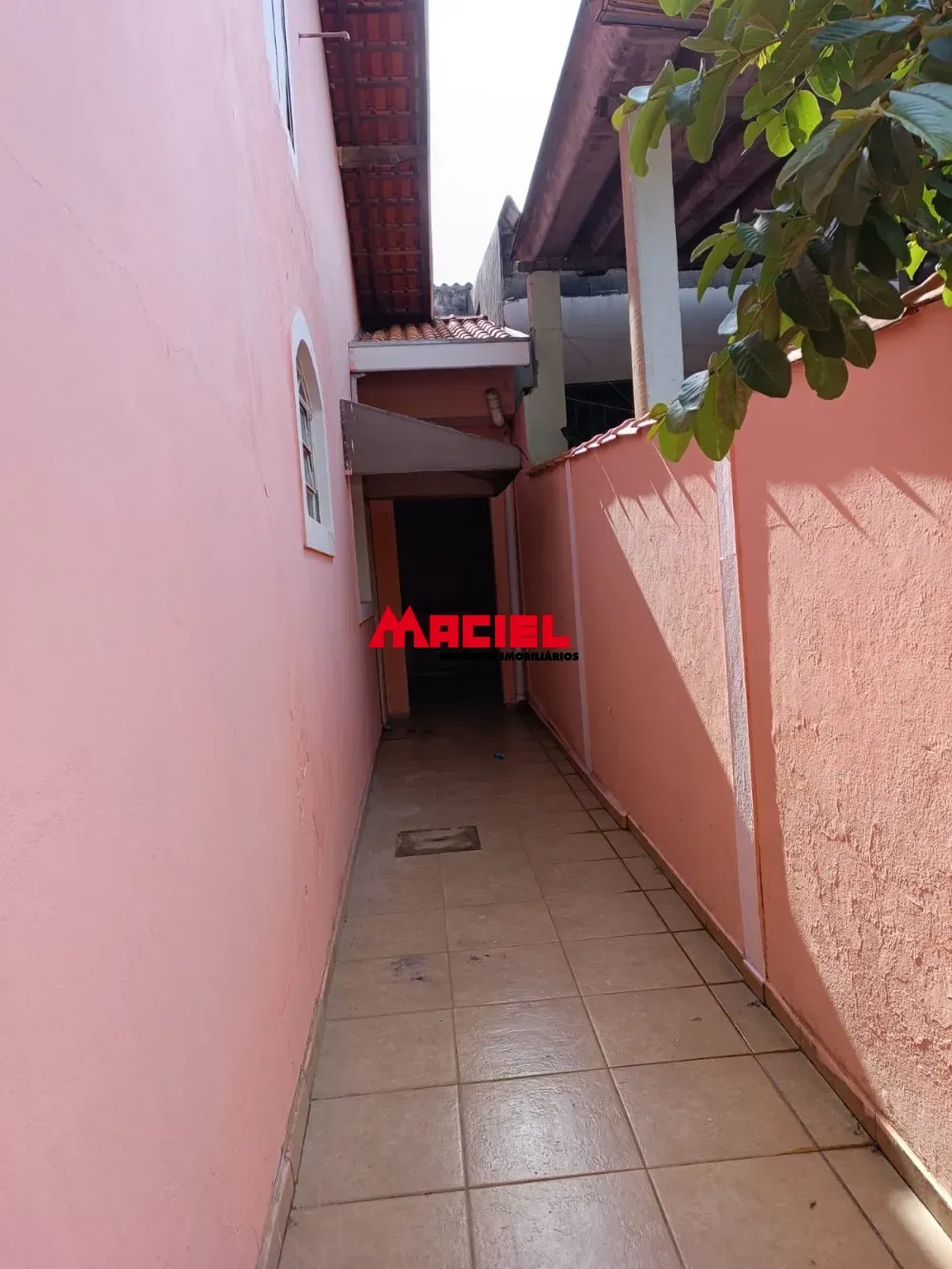 Alugar Casa / Padr&atilde;o em S&atilde;o Jos&eacute; dos Campos R$ 2.400,00 - Foto 18