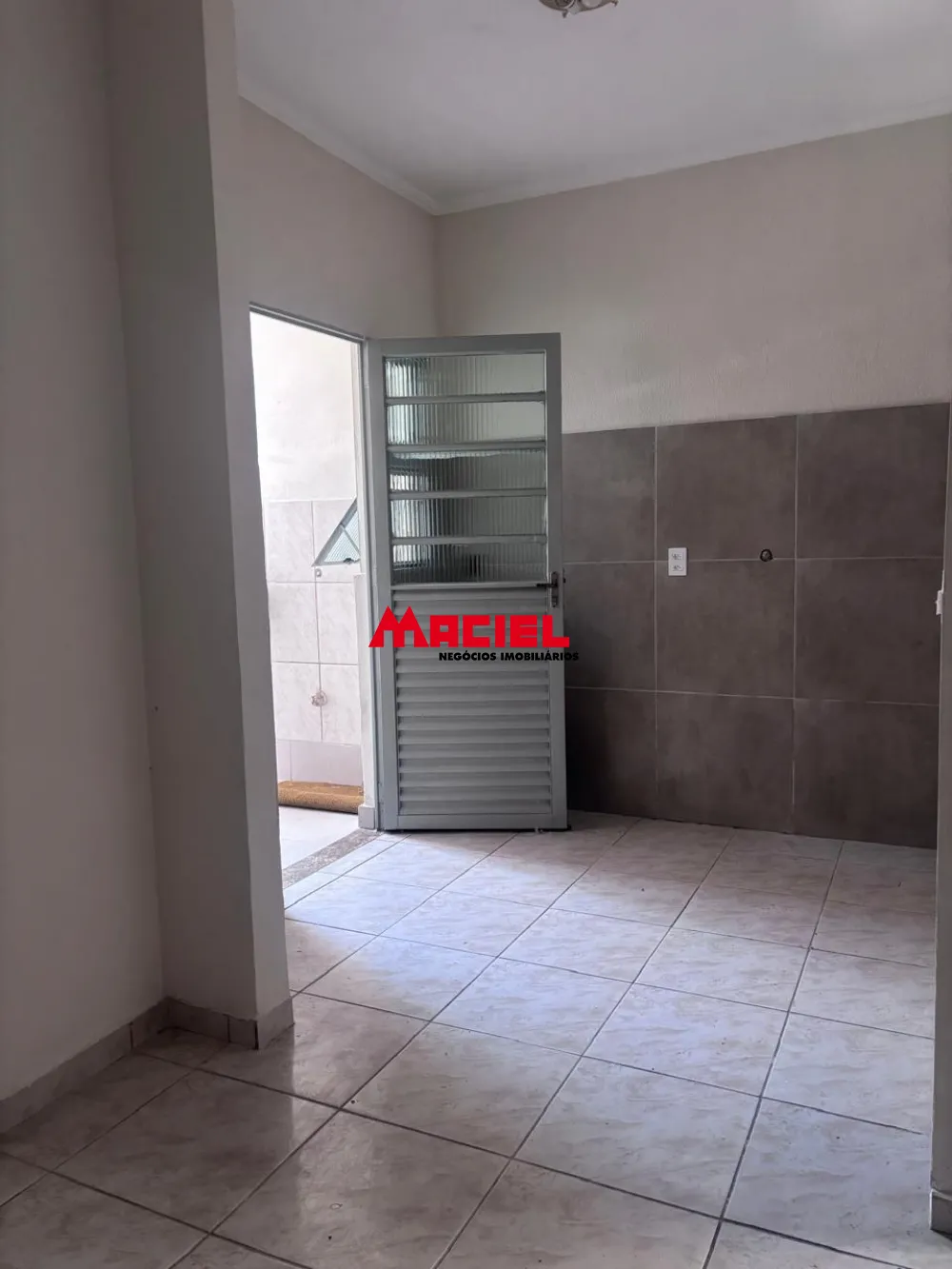 Comprar Casa / Padr&atilde;o em S&atilde;o Jos&eacute; dos Campos R$ 375.000,00 - Foto 6