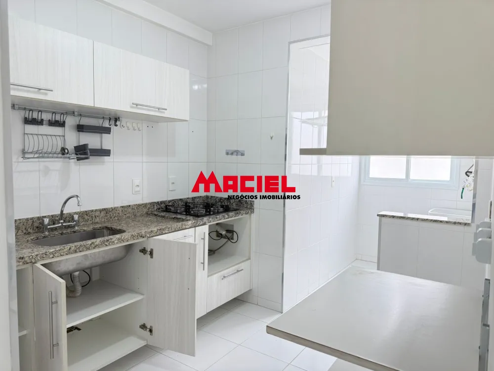 Alugar Apartamento / Padr&atilde;o em S&atilde;o Jos&eacute; dos Campos R$ 2.500,00 - Foto 4
