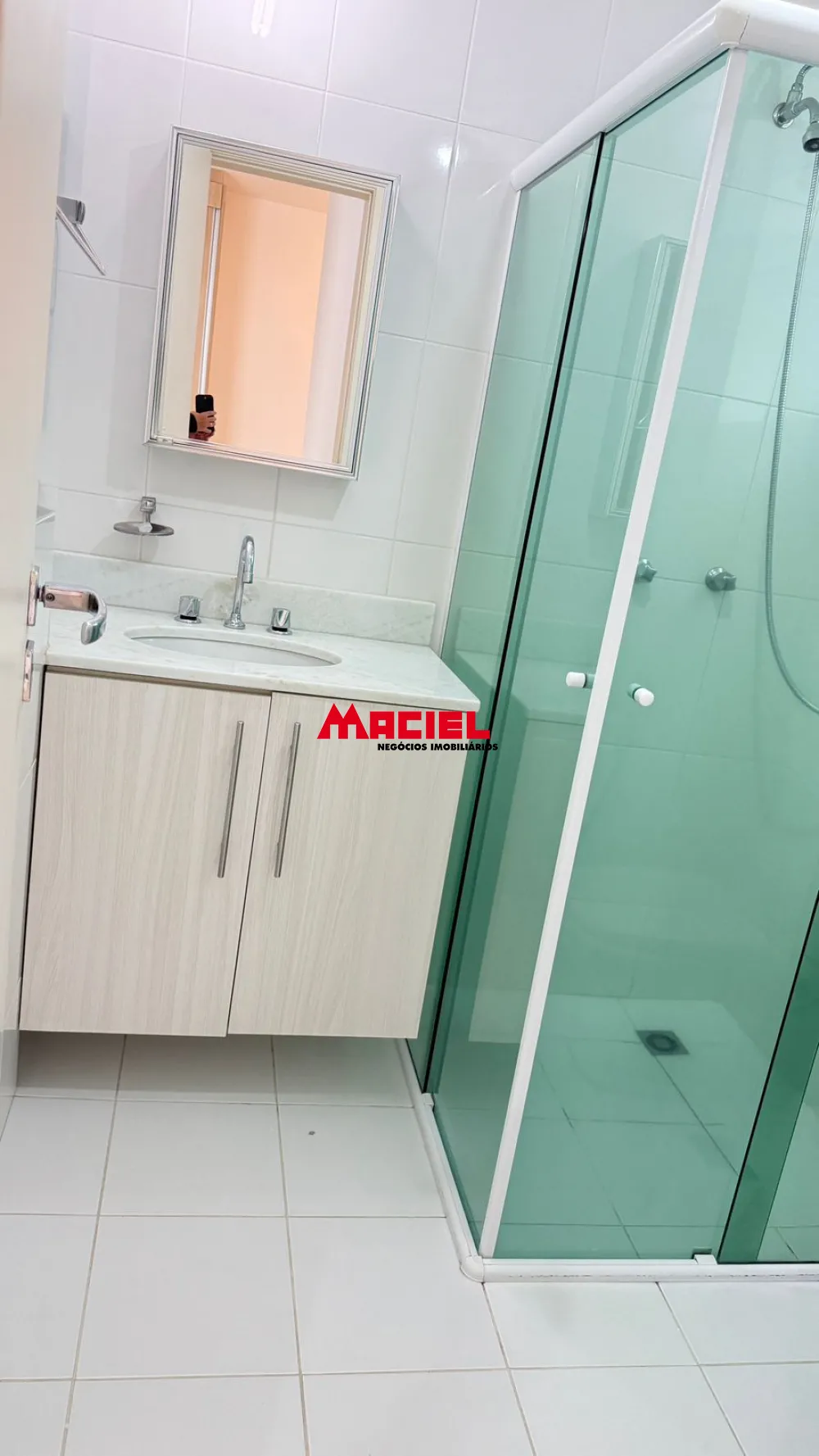 Alugar Apartamento / Padr&atilde;o em S&atilde;o Jos&eacute; dos Campos R$ 2.500,00 - Foto 7