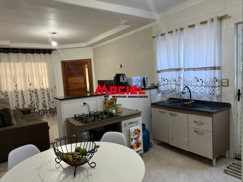 Comprar Casa / Sobrado em S&atilde;o Jos&eacute; dos Campos R$ 650.000,00 - Foto 3