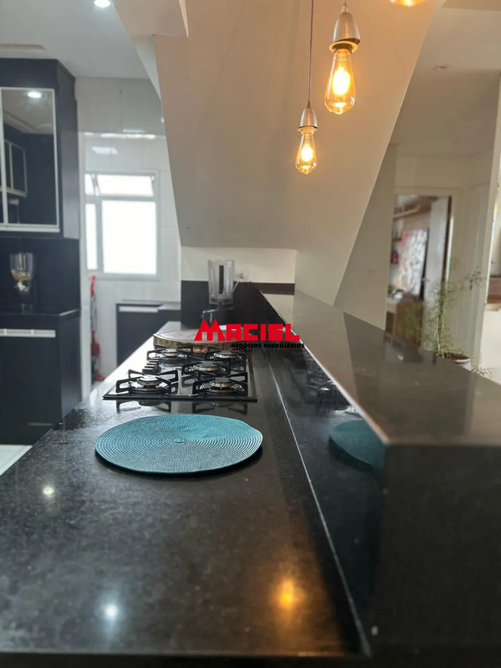 Alugar Apartamento / Padr&atilde;o em S&atilde;o Jos&eacute; dos Campos R$ 8.000,00 - Foto 12