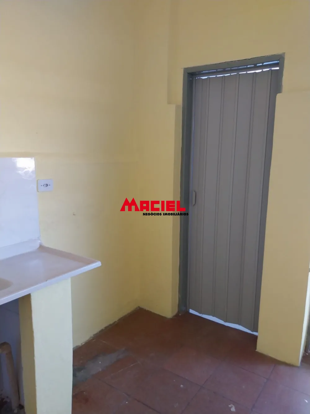 Alugar Casa / Padr&atilde;o em S&atilde;o Jos&eacute; dos Campos R$ 1.400,00 - Foto 2