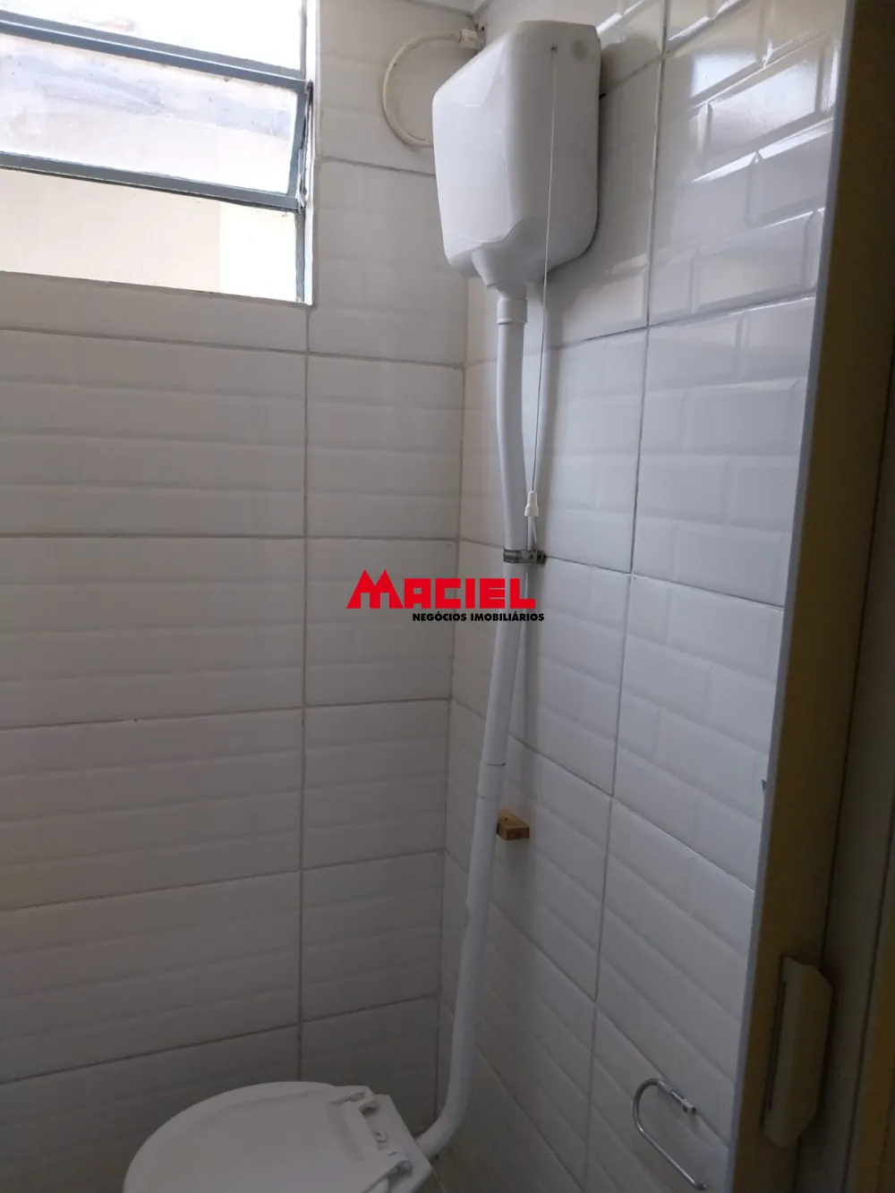 Alugar Casa / Padr&atilde;o em S&atilde;o Jos&eacute; dos Campos R$ 1.400,00 - Foto 5