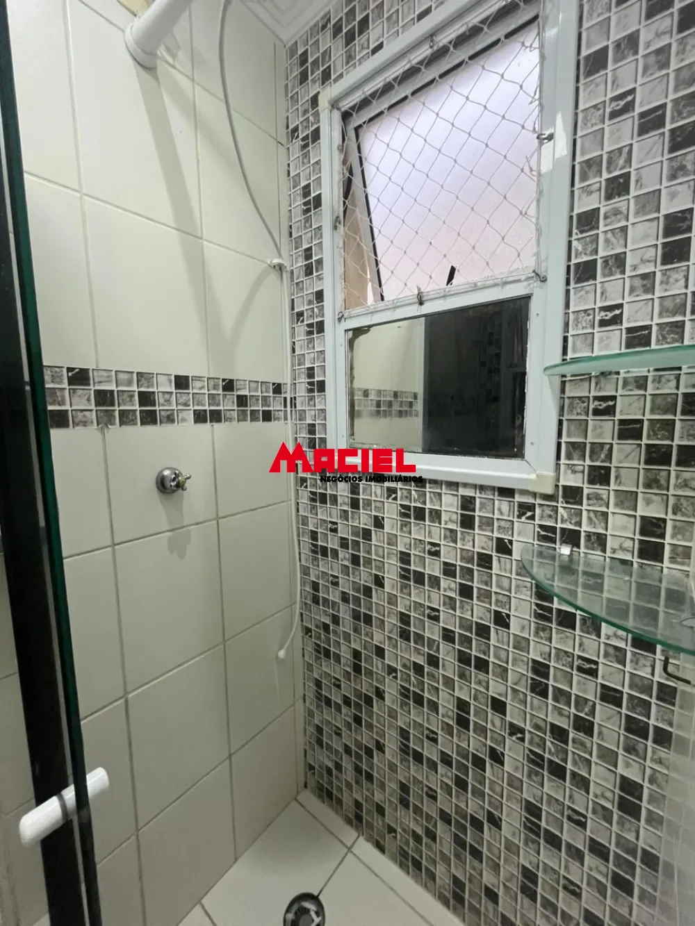 Alugar Apartamento / Padr&atilde;o em S&atilde;o Jos&eacute; dos Campos R$ 1.800,00 - Foto 9