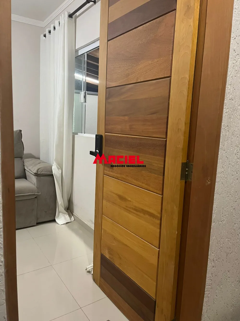 Comprar Casa / Padr&atilde;o em Caraguatatuba R$ 385.000,00 - Foto 3