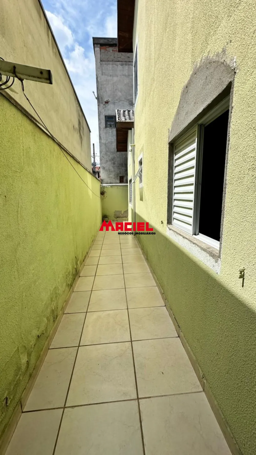 Alugar Casa / Sobrado em S&atilde;o Jos&eacute; dos Campos R$ 2.500,00 - Foto 4